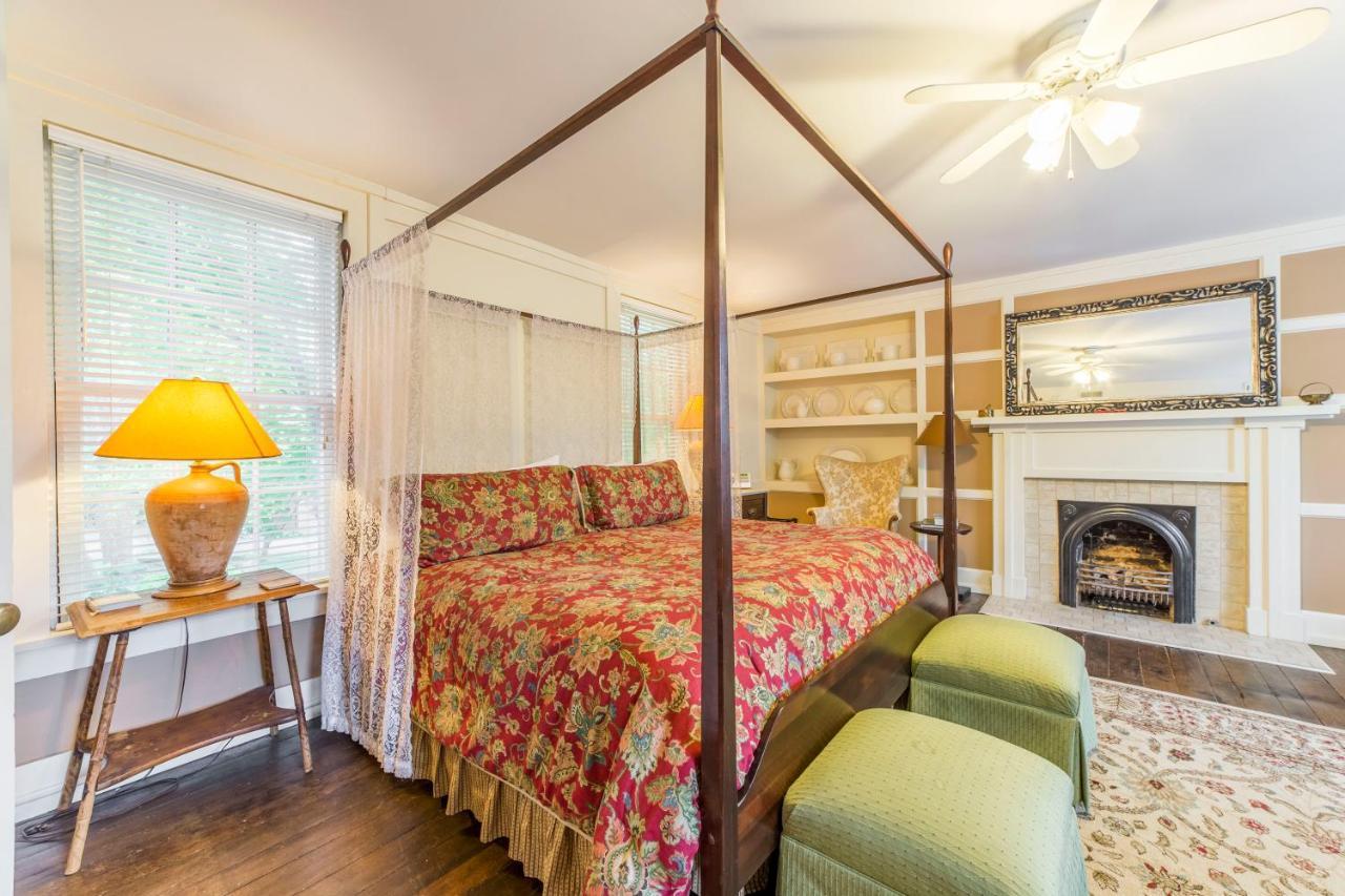 Bourbon Manor Bed & Breakfast Inn Bardstown Buitenkant foto