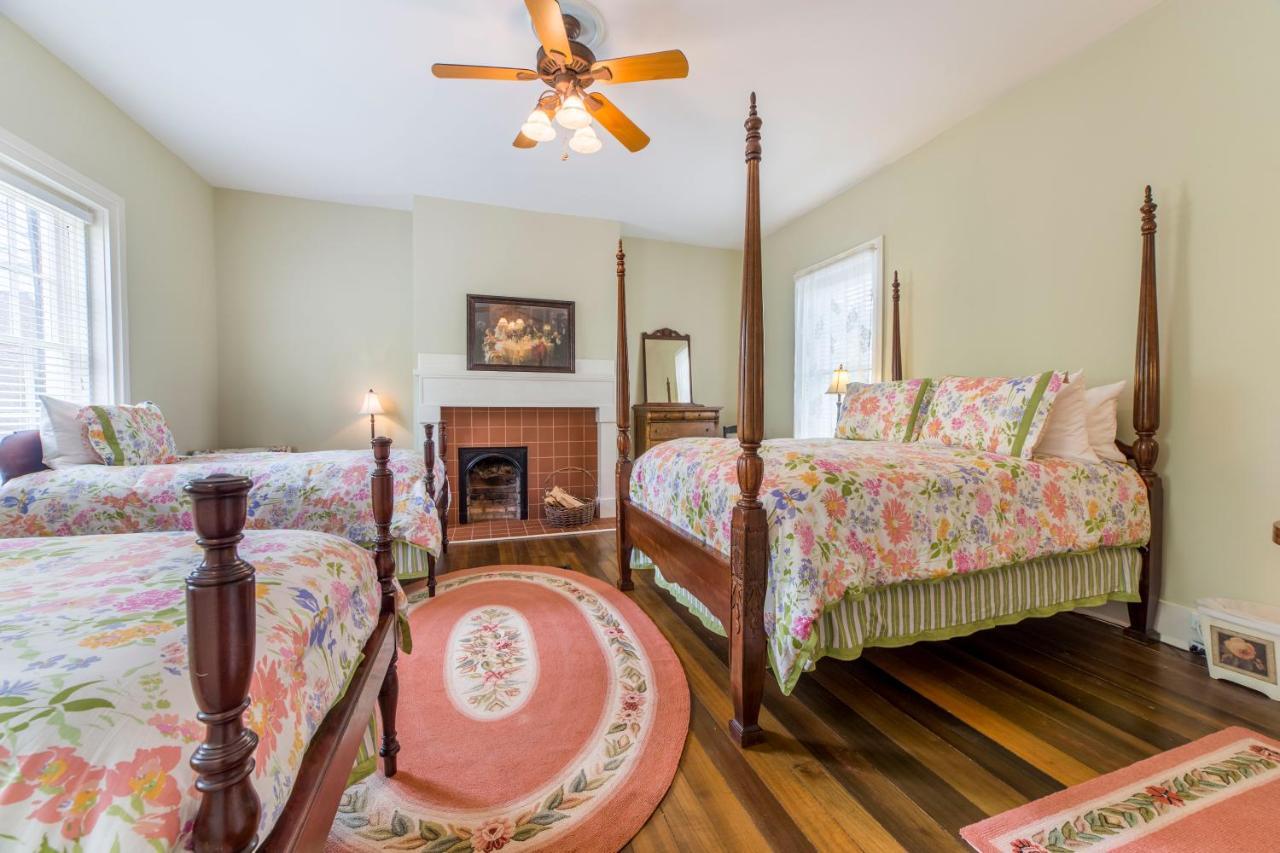 Bourbon Manor Bed & Breakfast Inn Bardstown Buitenkant foto